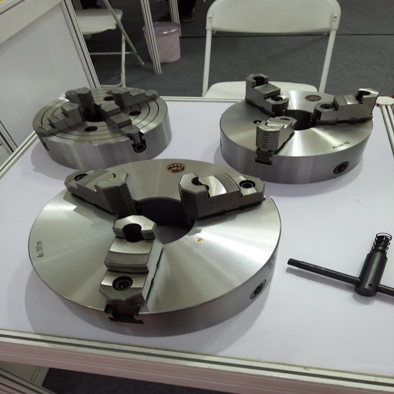 Třího čelisti Chuck Four-Jaw Chuck Four Jaw Chuck Three-Jaw Hydraulic Chuck